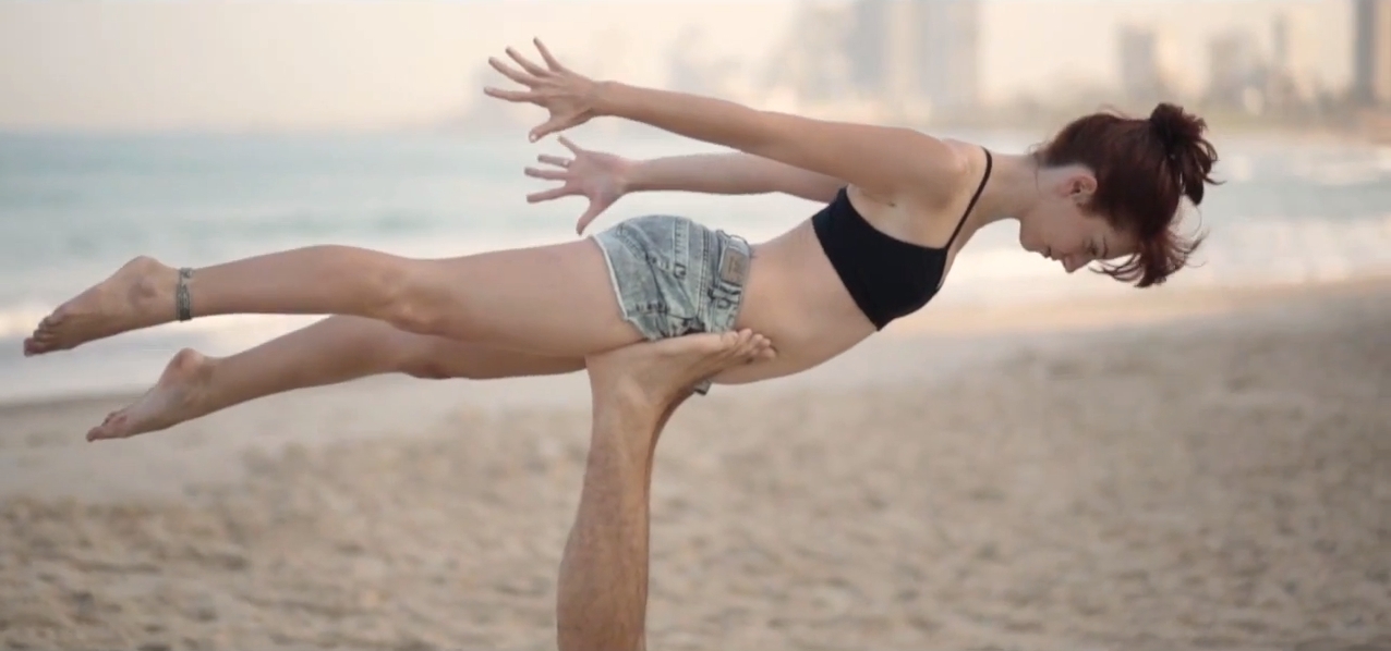 Captivating AcroYoga Sequence Video